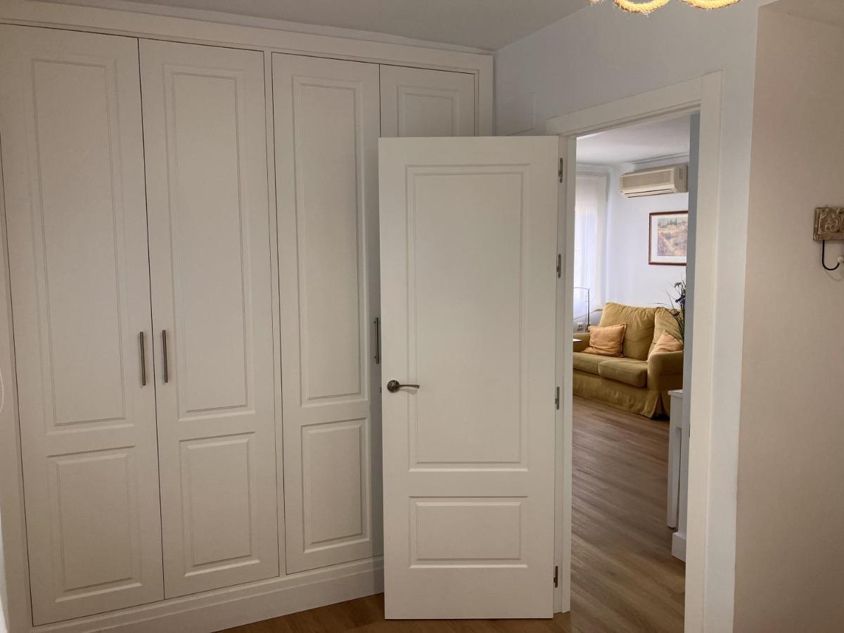 Apartamento Calle Teodosio Sevilla Bagian luar foto