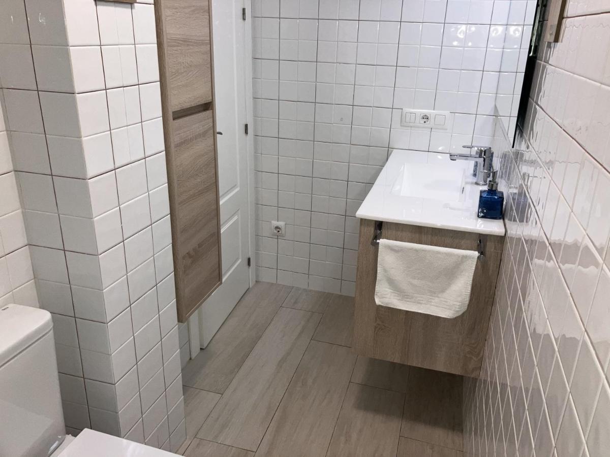 Apartamento Calle Teodosio Sevilla Bagian luar foto